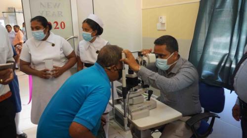 Donate eye care unit for Padaviya Hospital